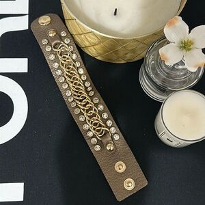 Cache Rhinestone and Chain leather bracelet